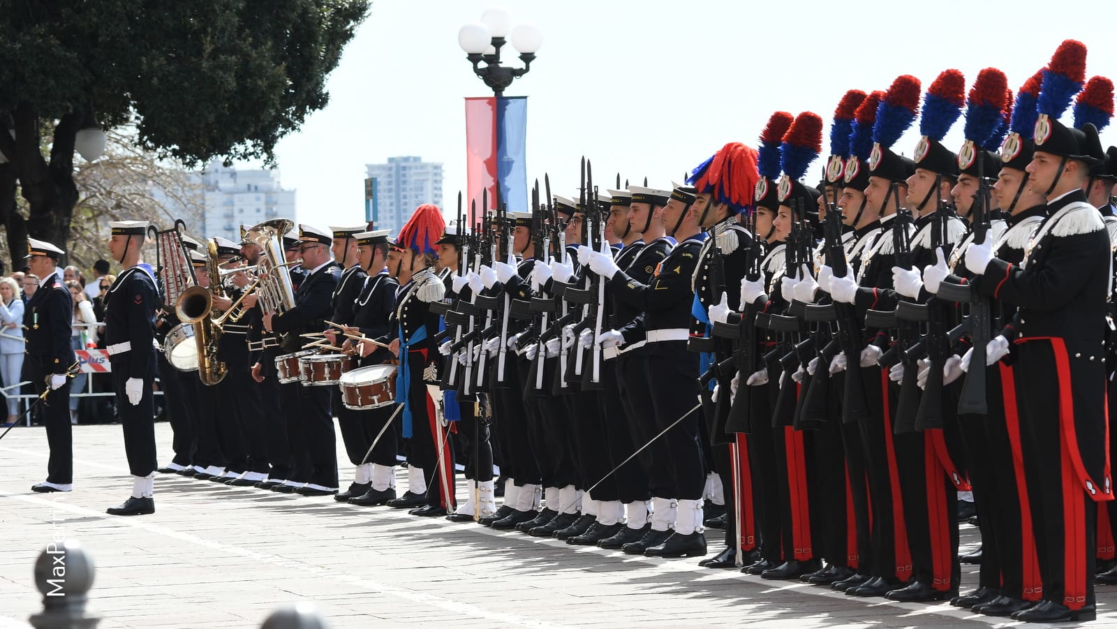 Scopri di più sull'articolo Giuramento congiunto Carabinieri / Allievi Marescialli Marina Militare